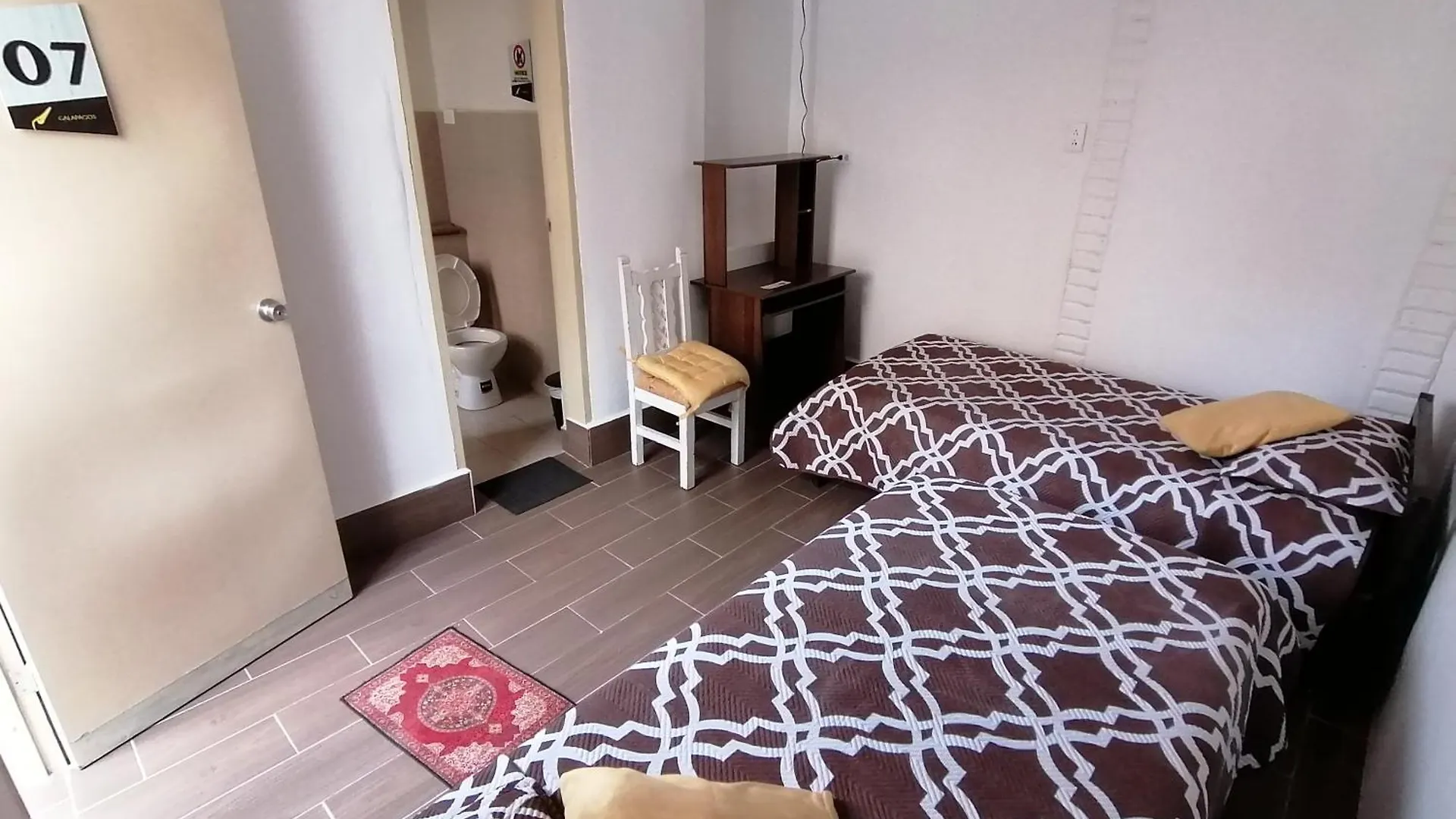 Galapagos Natural Life Hostel Quito